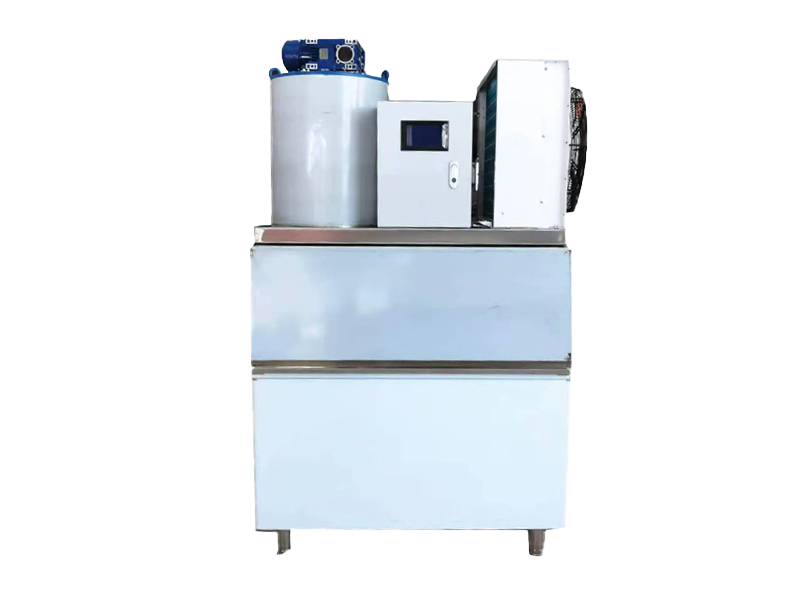 According to market trends, what are the most important features that users look for when purchasing a commercial bullet ice maker?